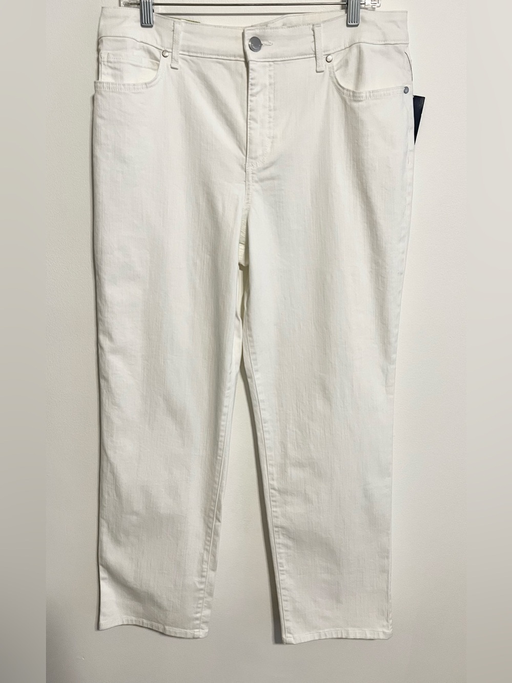 NWT Bandolino Mandie Denim Jeans in White. Straight Leg High Rise. Size 14